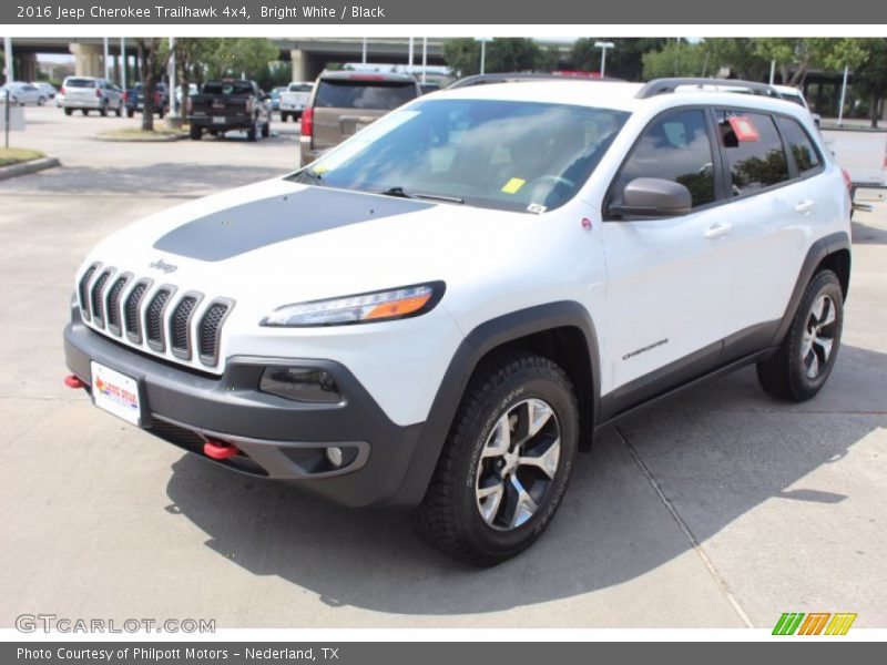 Bright White / Black 2016 Jeep Cherokee Trailhawk 4x4