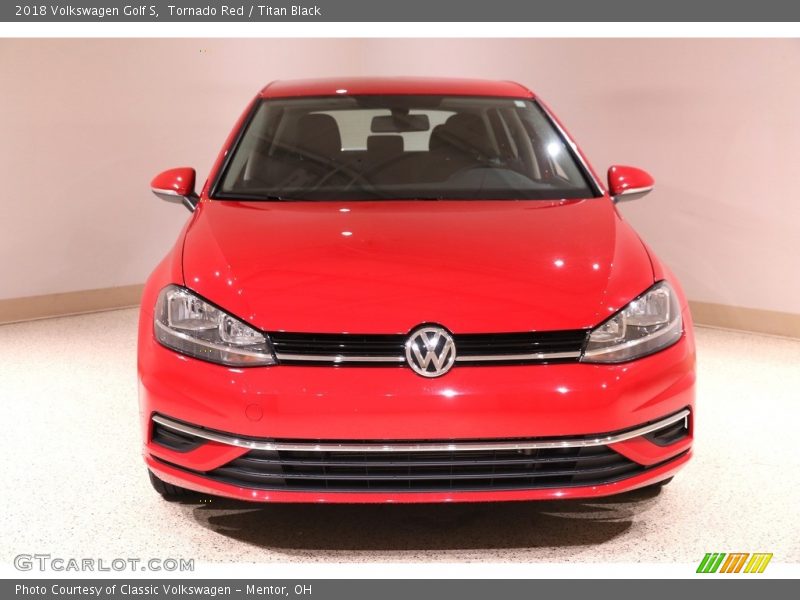Tornado Red / Titan Black 2018 Volkswagen Golf S