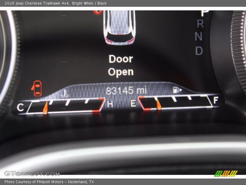 Bright White / Black 2016 Jeep Cherokee Trailhawk 4x4