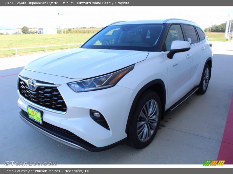 Blizzard White Pearl / Graphite 2021 Toyota Highlander Hybrid Platinum