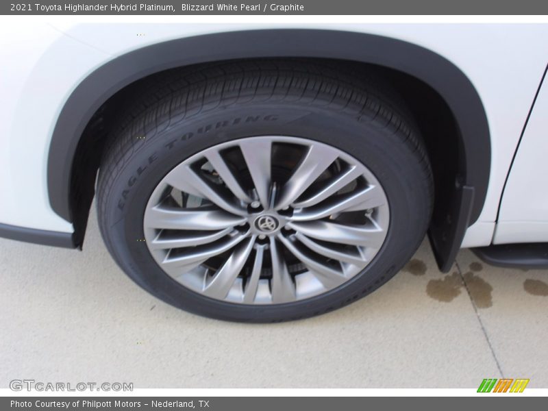 Blizzard White Pearl / Graphite 2021 Toyota Highlander Hybrid Platinum