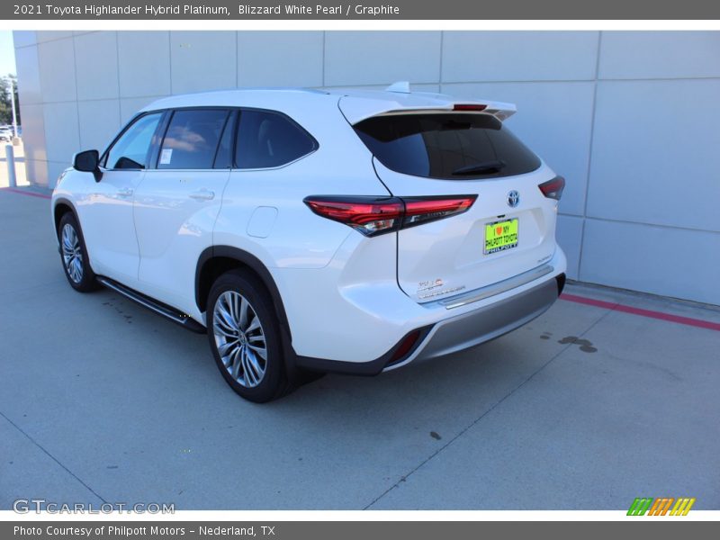 Blizzard White Pearl / Graphite 2021 Toyota Highlander Hybrid Platinum