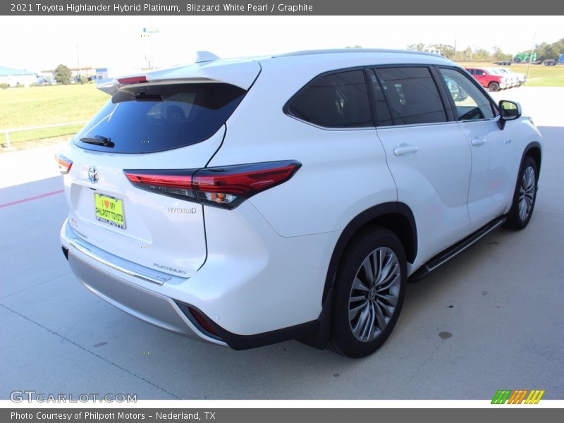 Blizzard White Pearl / Graphite 2021 Toyota Highlander Hybrid Platinum