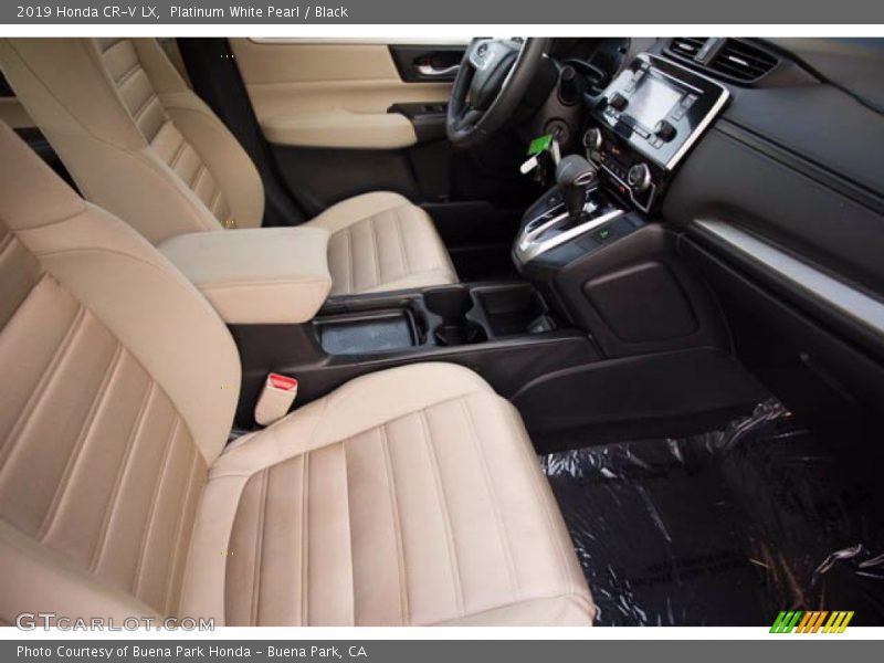Platinum White Pearl / Black 2019 Honda CR-V LX
