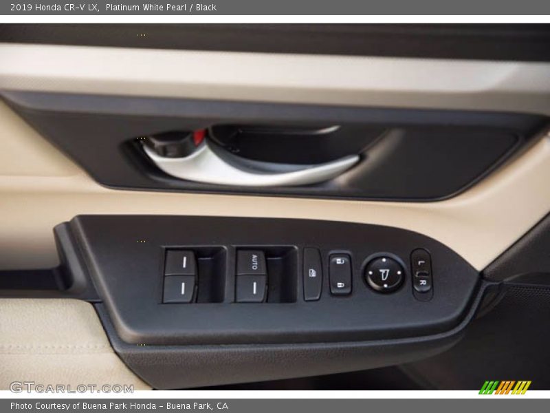 Platinum White Pearl / Black 2019 Honda CR-V LX
