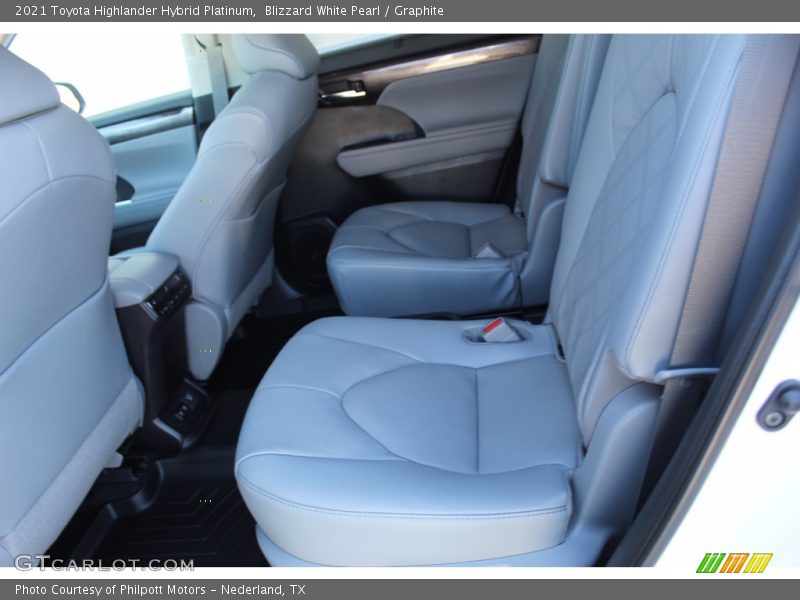 Blizzard White Pearl / Graphite 2021 Toyota Highlander Hybrid Platinum