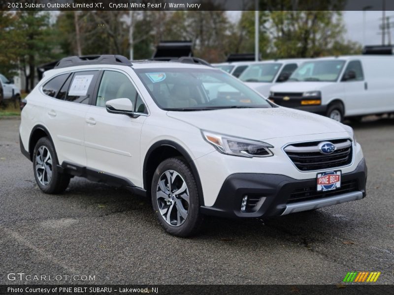 Front 3/4 View of 2021 Outback Limited XT