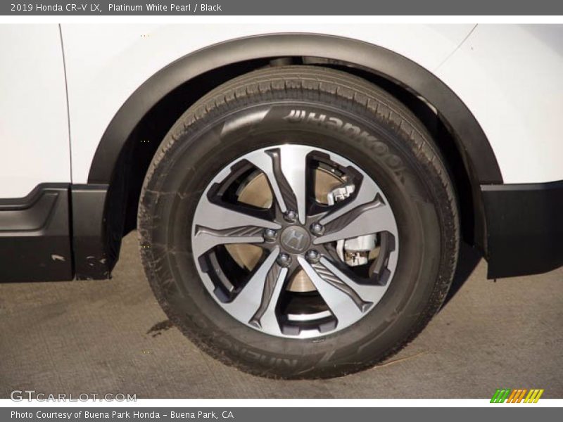Platinum White Pearl / Black 2019 Honda CR-V LX
