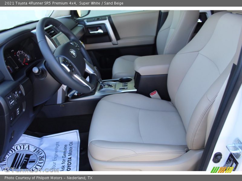 Super White / Sand Beige 2021 Toyota 4Runner SR5 Premium 4x4