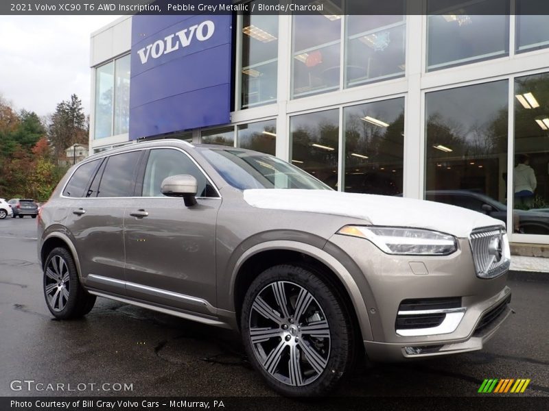 Front 3/4 View of 2021 XC90 T6 AWD Inscription