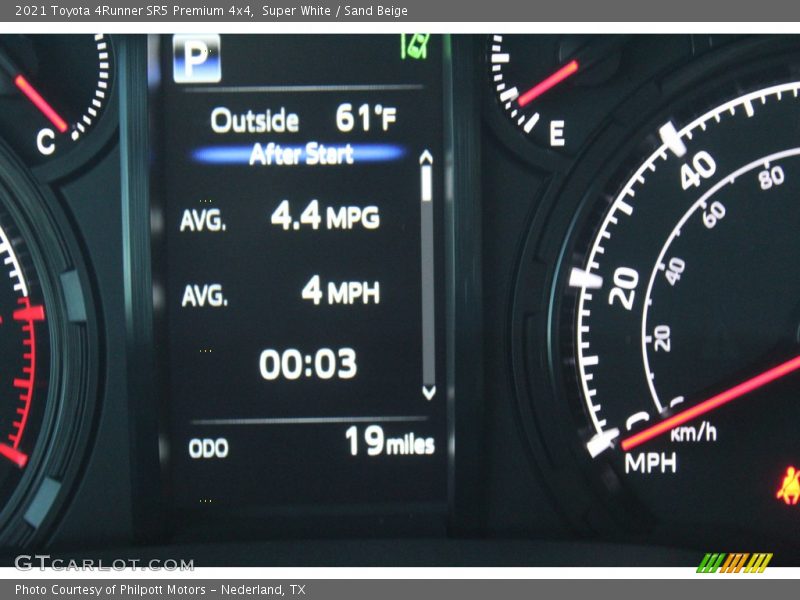 Super White / Sand Beige 2021 Toyota 4Runner SR5 Premium 4x4