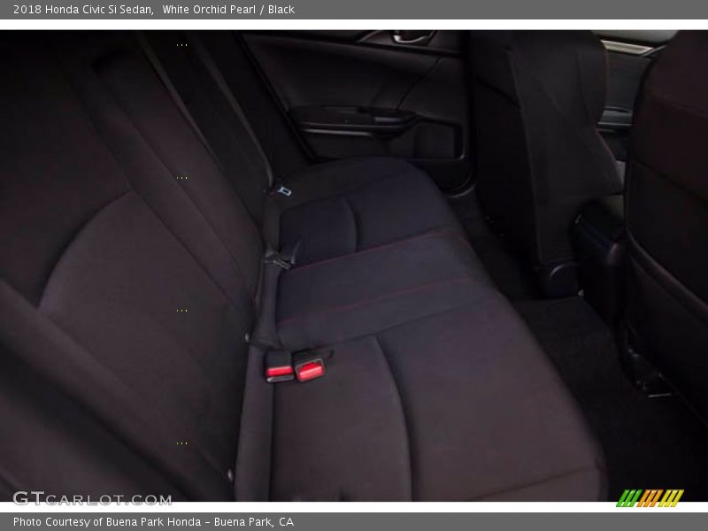 White Orchid Pearl / Black 2018 Honda Civic Si Sedan