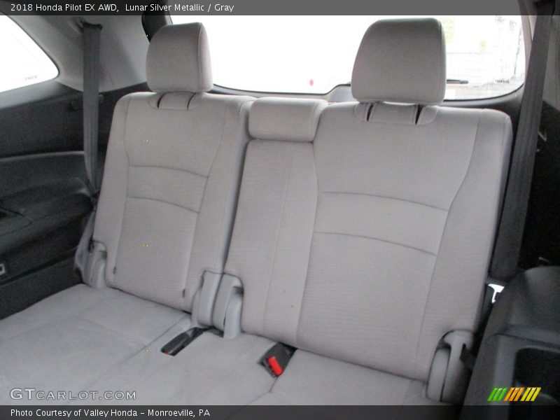Lunar Silver Metallic / Gray 2018 Honda Pilot EX AWD