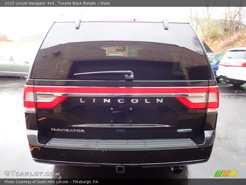 Tuxedo Black Metallic / Dune 2015 Lincoln Navigator 4x4