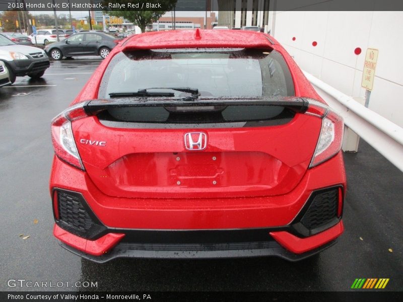 Rallye Red / Black 2018 Honda Civic EX Hatchback