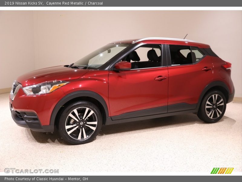 Cayenne Red Metallic / Charcoal 2019 Nissan Kicks SV