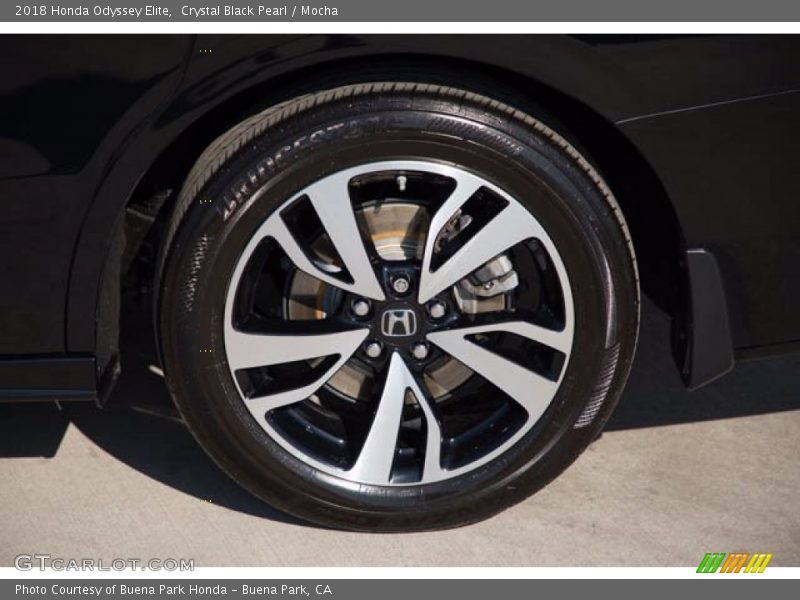 Crystal Black Pearl / Mocha 2018 Honda Odyssey Elite