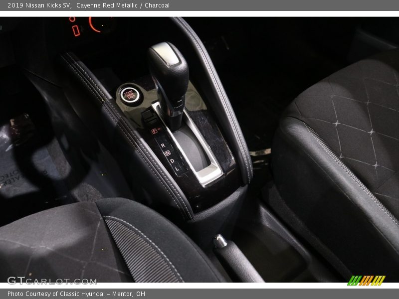 Cayenne Red Metallic / Charcoal 2019 Nissan Kicks SV