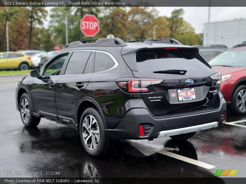 Crystal Black Silica / Warm Ivory 2021 Subaru Outback Limited XT