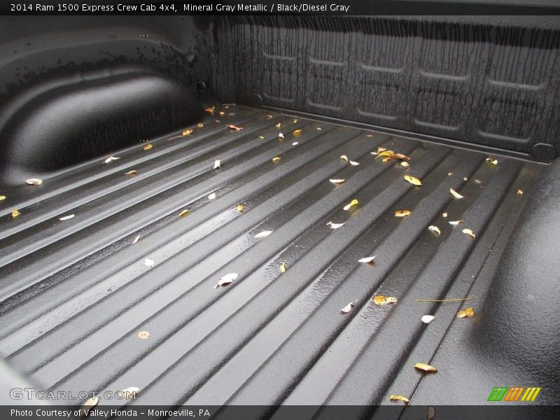 Mineral Gray Metallic / Black/Diesel Gray 2014 Ram 1500 Express Crew Cab 4x4