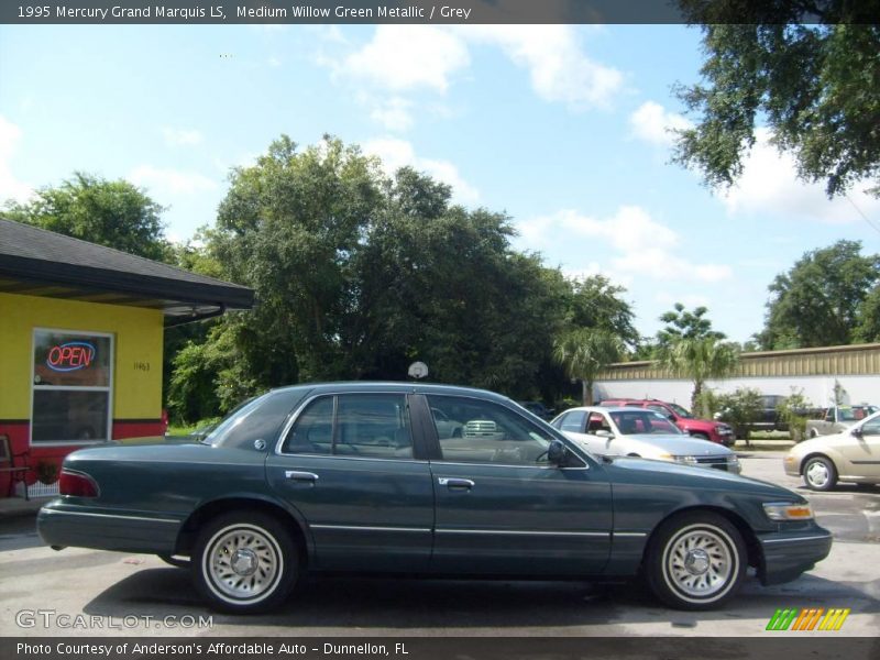 Medium Willow Green Metallic / Grey 1995 Mercury Grand Marquis LS
