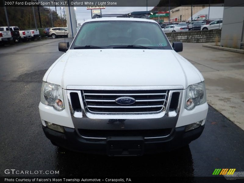 Oxford White / Light Stone 2007 Ford Explorer Sport Trac XLT