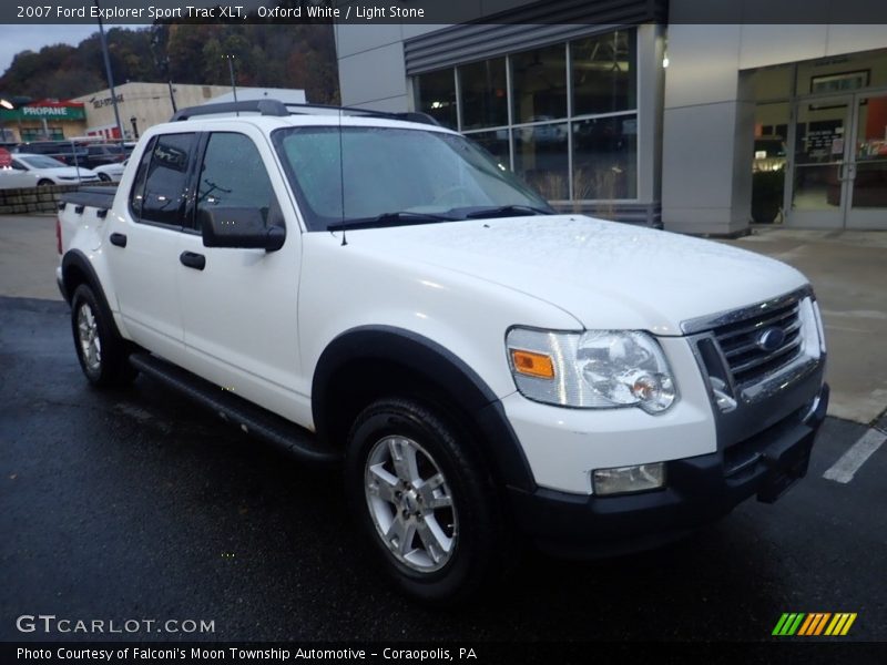 Oxford White / Light Stone 2007 Ford Explorer Sport Trac XLT