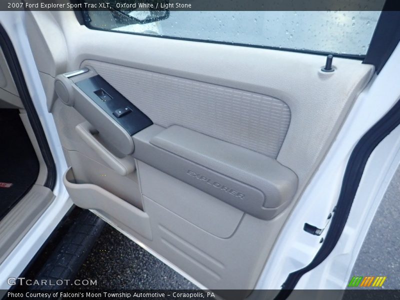 Oxford White / Light Stone 2007 Ford Explorer Sport Trac XLT