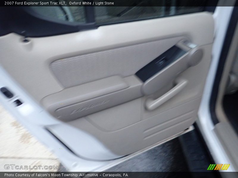 Oxford White / Light Stone 2007 Ford Explorer Sport Trac XLT