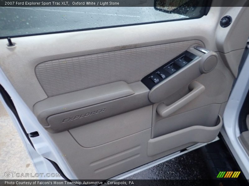 Oxford White / Light Stone 2007 Ford Explorer Sport Trac XLT