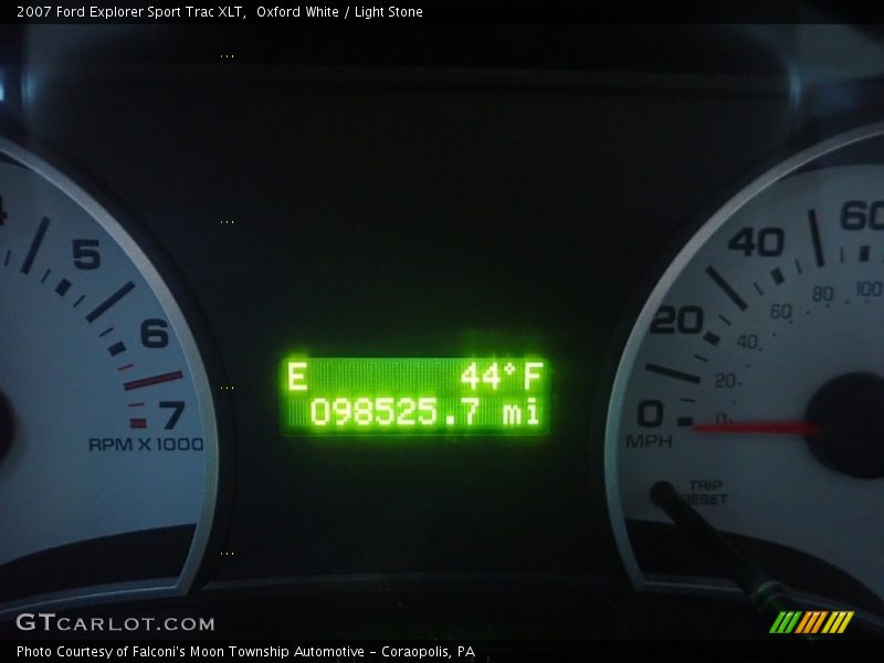 Oxford White / Light Stone 2007 Ford Explorer Sport Trac XLT