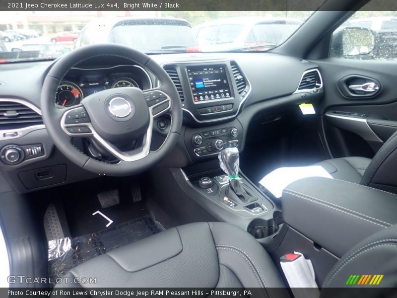 Bright White / Black 2021 Jeep Cherokee Latitude Lux 4x4