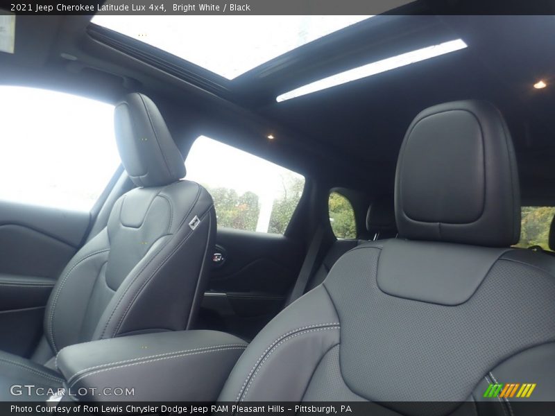 Bright White / Black 2021 Jeep Cherokee Latitude Lux 4x4