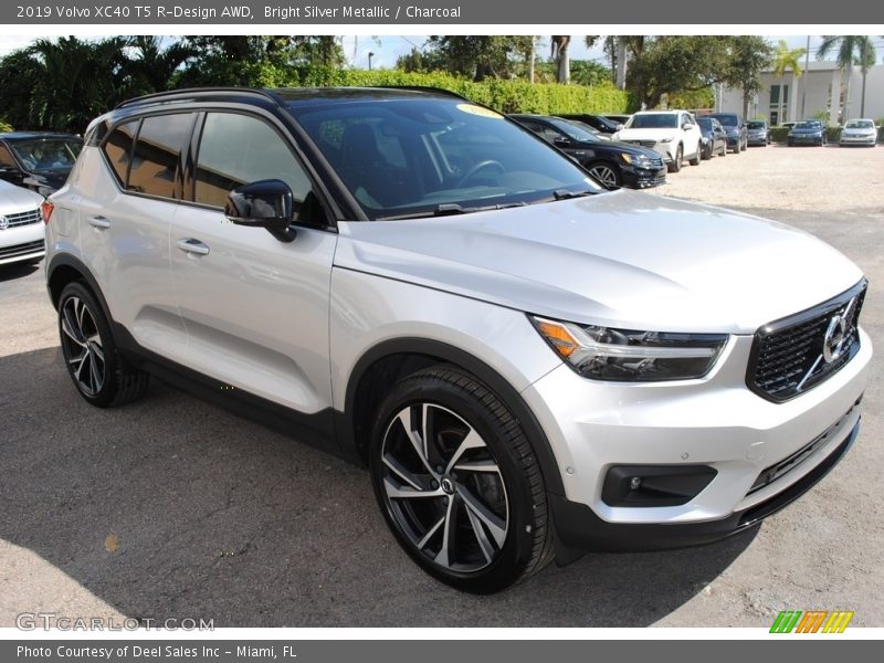 Bright Silver Metallic / Charcoal 2019 Volvo XC40 T5 R-Design AWD