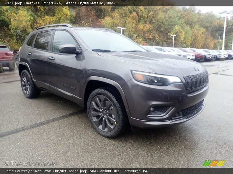 Front 3/4 View of 2021 Cherokee Limited 4x4