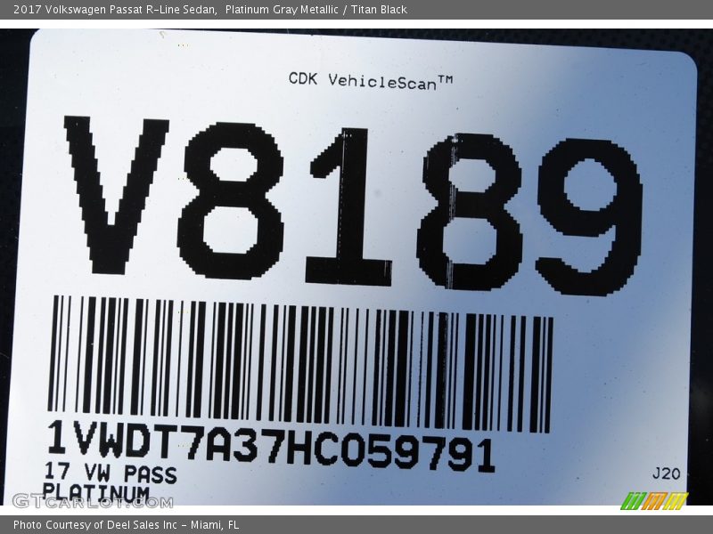 Platinum Gray Metallic / Titan Black 2017 Volkswagen Passat R-Line Sedan