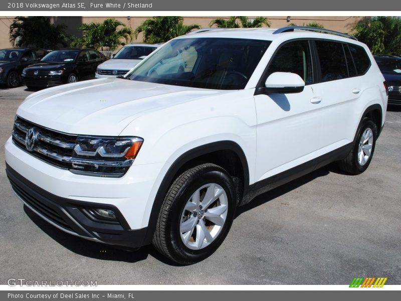 Pure White / Shetland 2018 Volkswagen Atlas SE