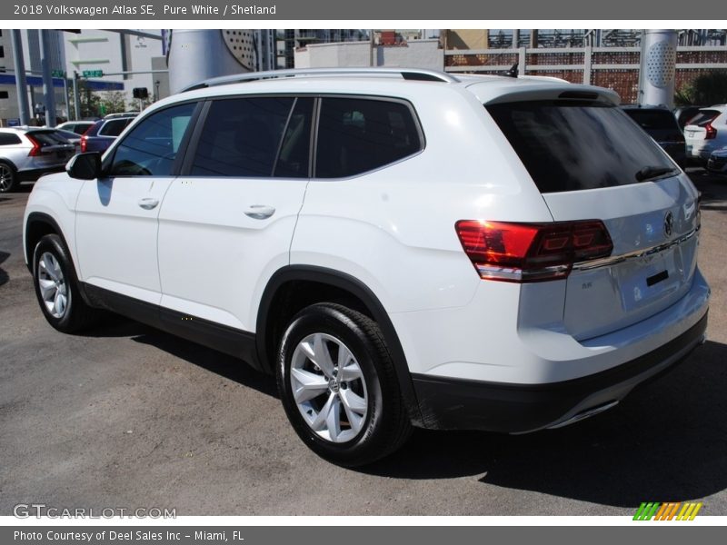 Pure White / Shetland 2018 Volkswagen Atlas SE
