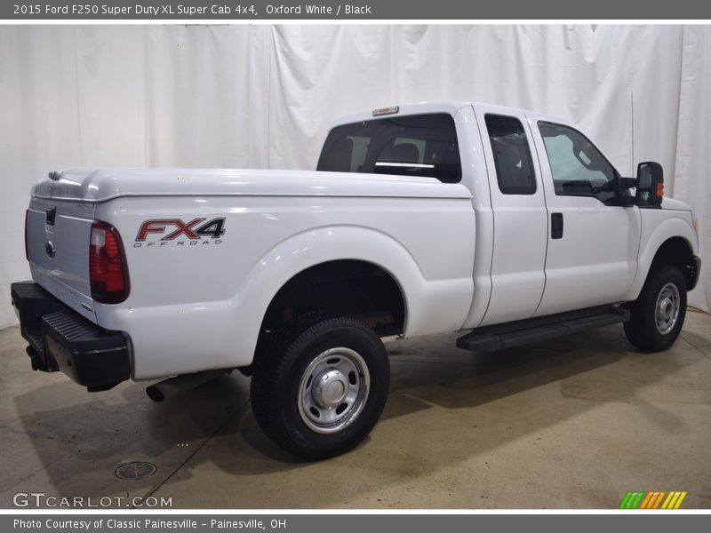 Oxford White / Black 2015 Ford F250 Super Duty XL Super Cab 4x4