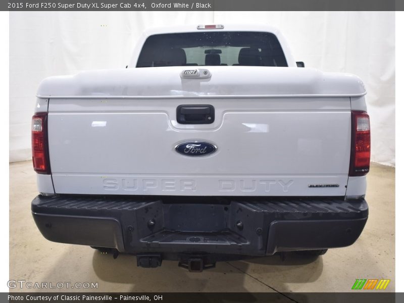Oxford White / Black 2015 Ford F250 Super Duty XL Super Cab 4x4
