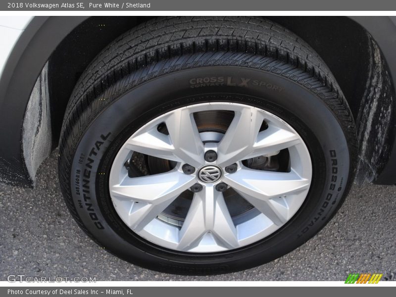 Pure White / Shetland 2018 Volkswagen Atlas SE