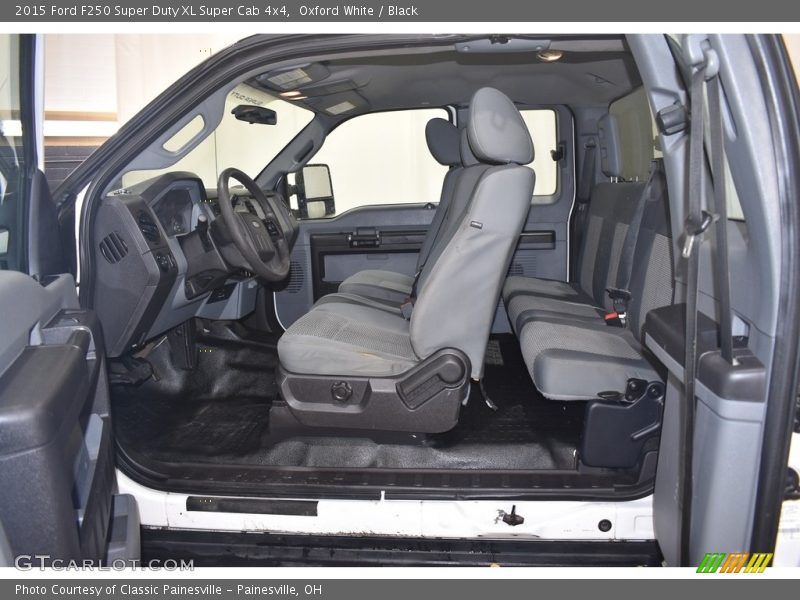 Oxford White / Black 2015 Ford F250 Super Duty XL Super Cab 4x4