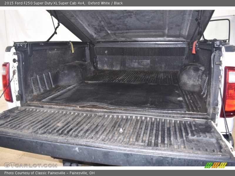 Oxford White / Black 2015 Ford F250 Super Duty XL Super Cab 4x4
