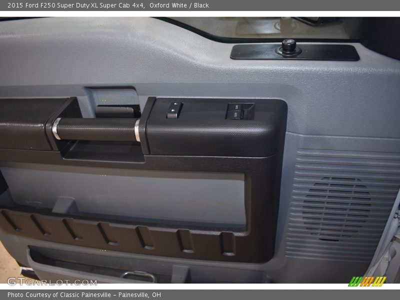 Oxford White / Black 2015 Ford F250 Super Duty XL Super Cab 4x4