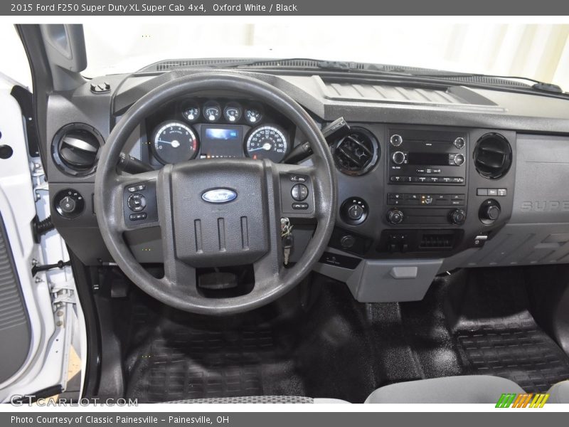 Oxford White / Black 2015 Ford F250 Super Duty XL Super Cab 4x4