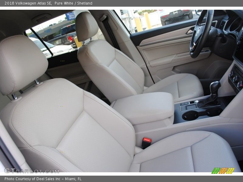 Pure White / Shetland 2018 Volkswagen Atlas SE