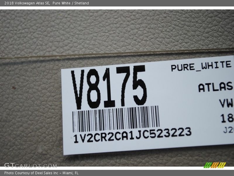 Pure White / Shetland 2018 Volkswagen Atlas SE