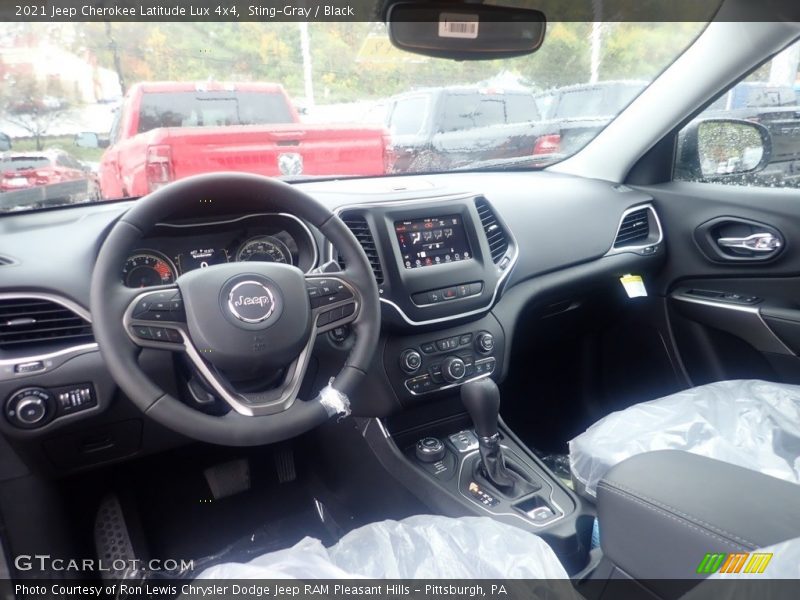 Dashboard of 2021 Cherokee Latitude Lux 4x4