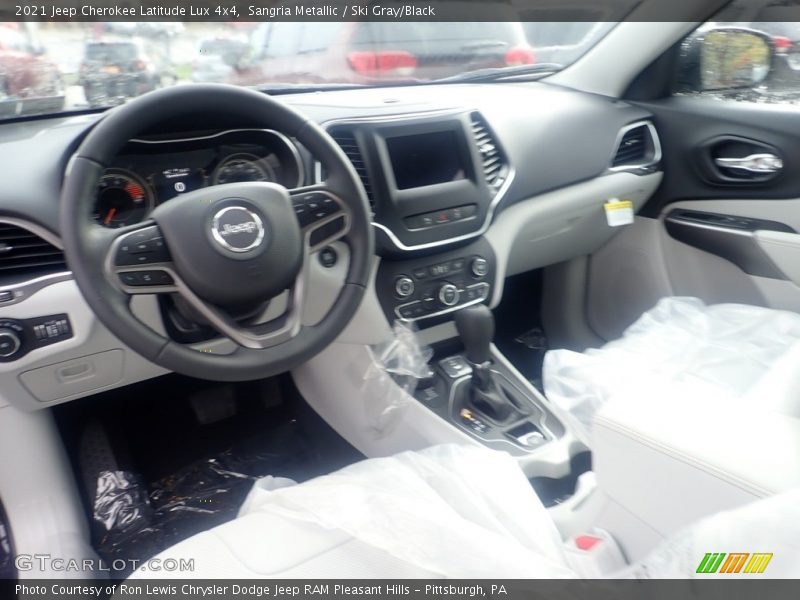 Sangria Metallic / Ski Gray/Black 2021 Jeep Cherokee Latitude Lux 4x4
