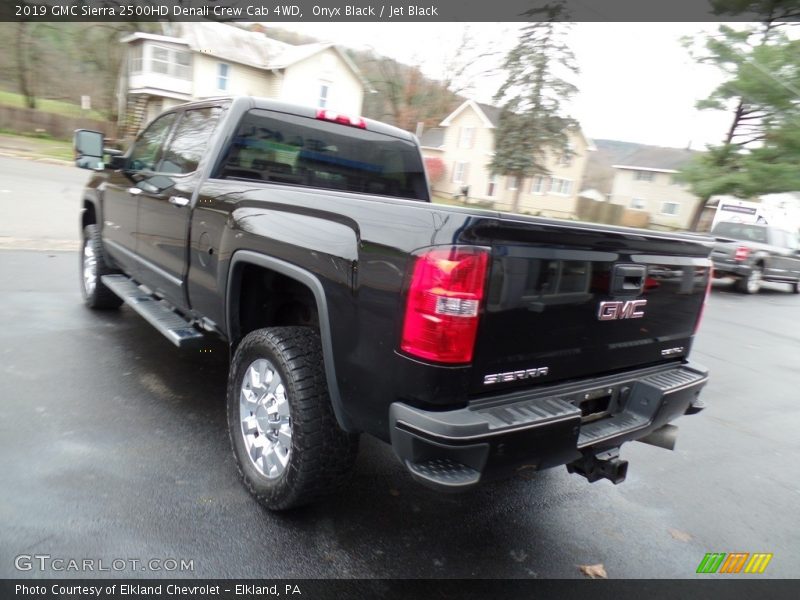 Onyx Black / Jet Black 2019 GMC Sierra 2500HD Denali Crew Cab 4WD